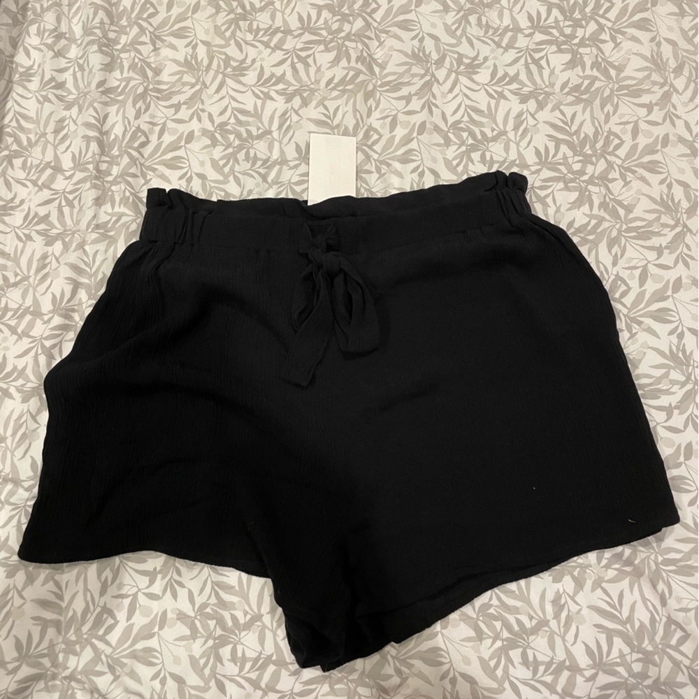H&M flowy shorts